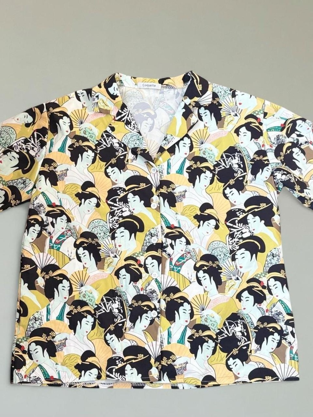 Geisha Print Short Sleeve Button-Up Shirt - Yellow/Black